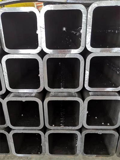 城东大口径无缝方矩管